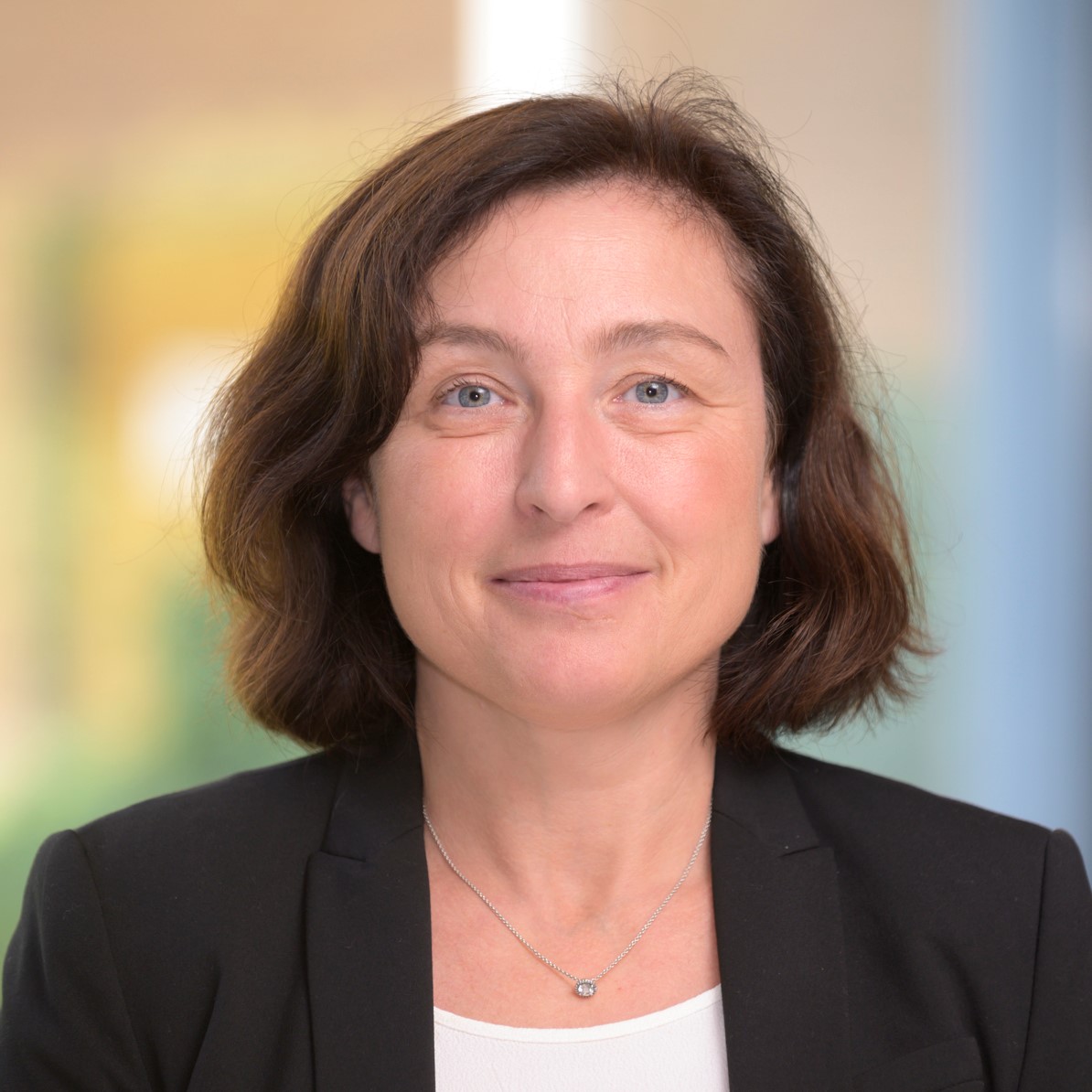 Prof. Britta Eiz-Vesper
